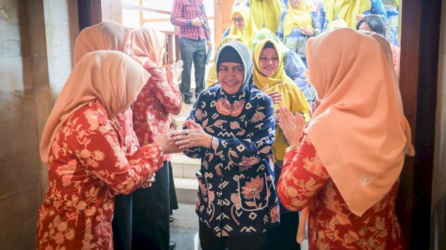 Penasihat DWP Kota Makassar Indira Yusuf Ismail. Foto: Istimewa.
