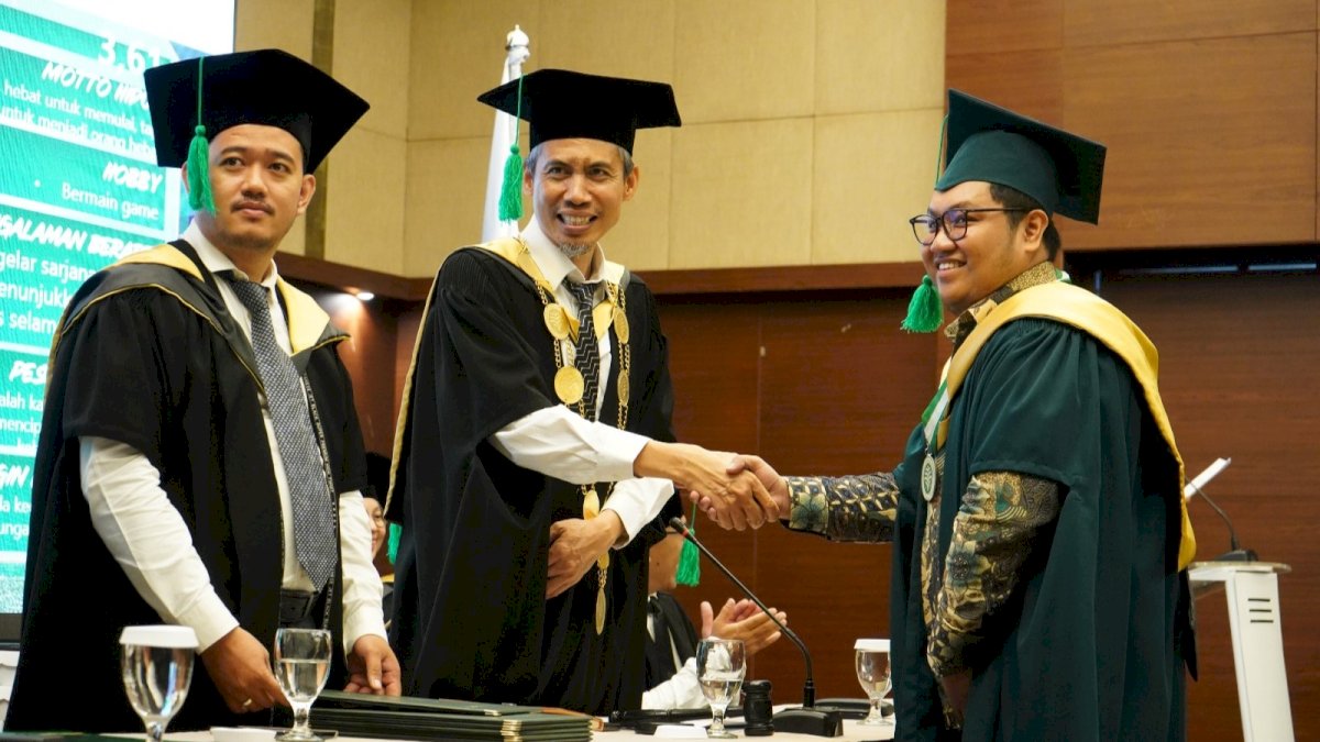 Kalla Institute Kukuhkan 12 Wisudawan Angkatan Pertama