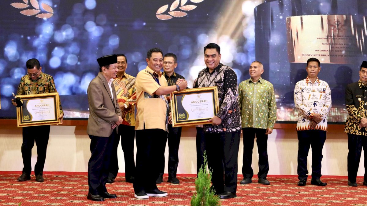 Pemkot Makassar Raih Penghargaan Keterbukaan Informasi Publik 2023