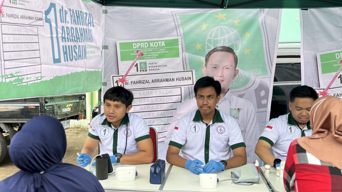 Caleg PKB Makassar Dokter Ichal Gelar Pemeriksaan Kesehatan Gratis Bagi Warga