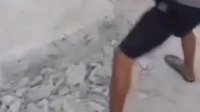 VIDEO: Dianggap terlalu Tinggi, Warga di Nunukan Hancurkan Jalan Cor