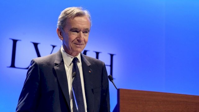 Bernard Arnault pemilik brand Louis Vuitton atau LVMH. Foto: Internet