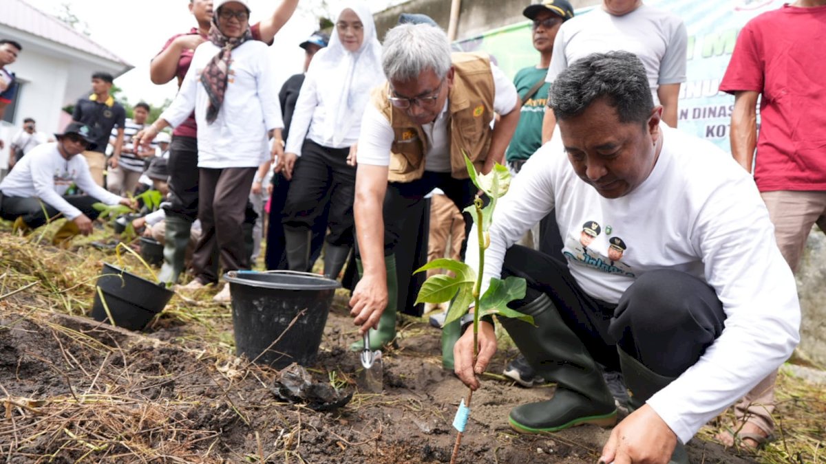 Melalui Program Hortikultura, Pj Gubernur Sulsel Dorong Ekonomi Hijau di Parepare
