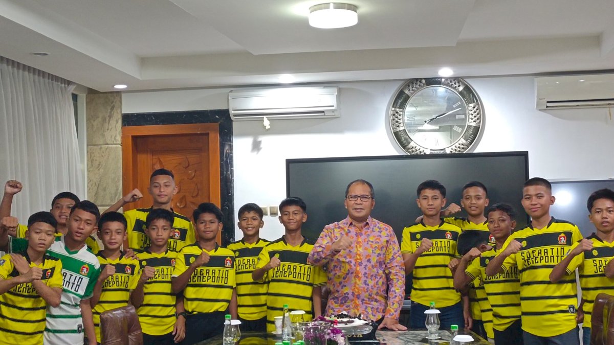 Danny Pomanto Jamu Khusus Tim Persijo U-13, Harap Bisa Juara Piala Soeratin