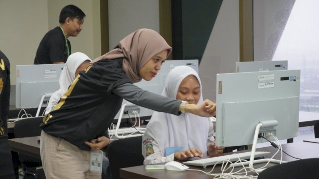Trial class jadi mahasiswa di Kalla Institute di Polman. Foto: Istimewa