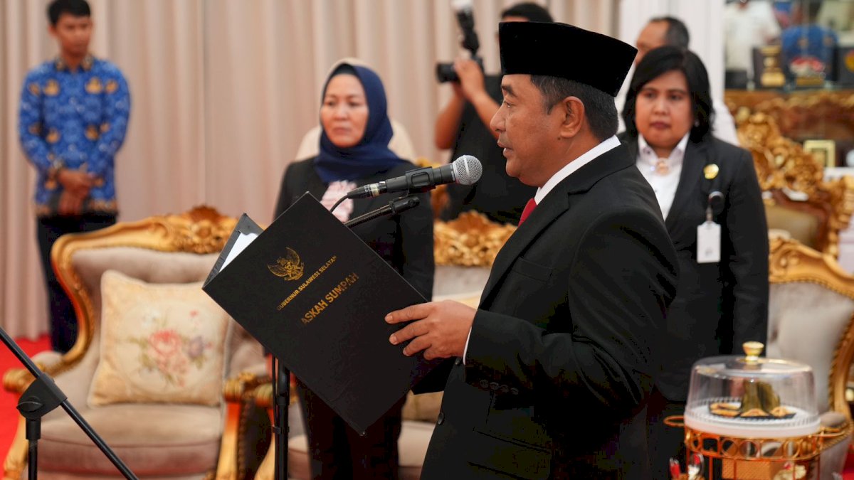 Bahtiar Lantik Besse Rasida Sebagai Dokter Ahli Utama Pemprov Sulsel