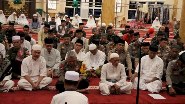 Pemkab Jeneponto dan Forkopimda Gelar shalat subuh dan zikir bersama di Masjid Agung Jeneponto (Int)