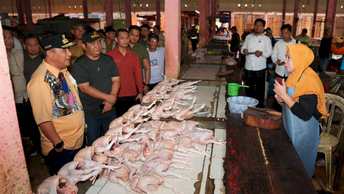 Bahtiar Minta TPID Stabilkan Harga Sejumlah Komoditi di Malili