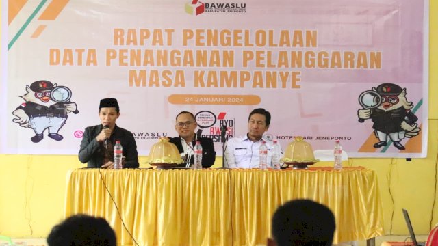 Rapat Pengelolaan Data Penanganan Pelanggaran Masa Kampanye di aula Hotel Sari, Jalan Lanto dg Pasewang, Jeneponto, Rabu (24/01/2024) Kemarin. (Dedi/sulselsatu)