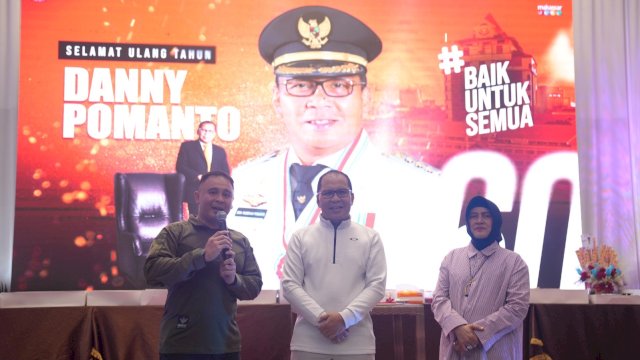 Danny Pomanto rayakan ulang tahun ke-60 didampingi istri Indira Jusuf Ismail. Foto: Istimewa