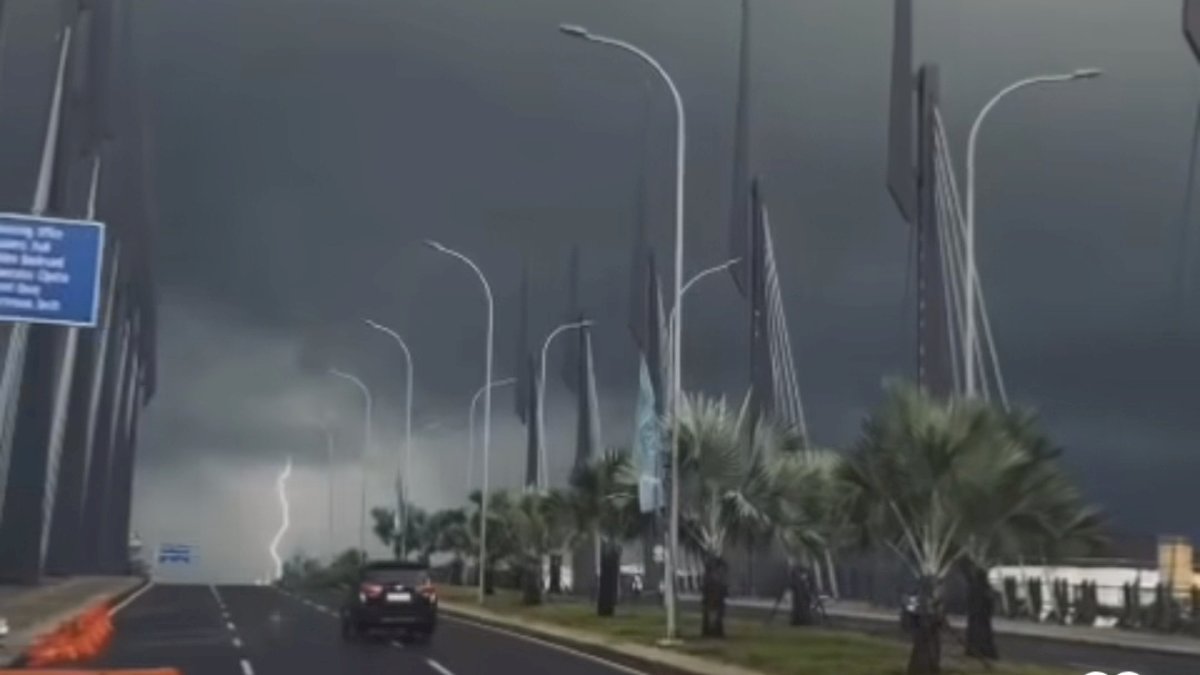 Siaga! Cuaca Ektrem di Kota Makassar Akan Berlangsung Hingga 18 Januari