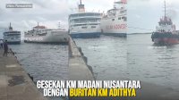 VIDEO: Gesekan KM Madani Nusantara dengan Buritan KM Adithya di Pelabuhan Parepare