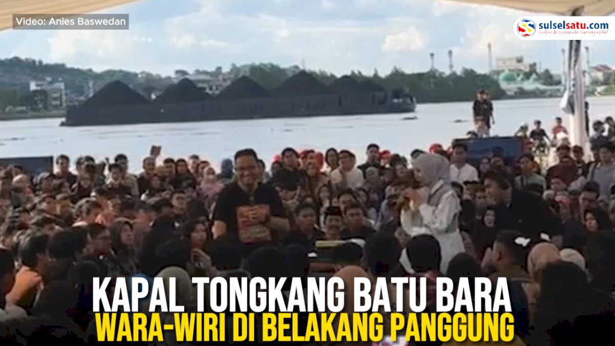 VIDEO: Acara Desak Anies di Samarinda, Kapal Tongkang Batu Bara Wara-wiri di Belakang Panggung