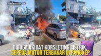VIDEO: Diduga Akibat Korsleting Listrik, Sepeda Motor Terbakar di Pangkep