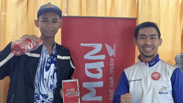 Cara menerapkan keselamatan berkendara #Cari_Aman bagi pelajar dari Asmo Sulsel. Foto: Istimewa