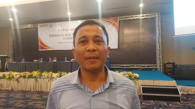 Plt Kepala Satuan Polisi Pamong Praja (Kasatpol PP) Kota Makassar Ikhsan NS. Foto/Andi Baso Mappanyompa