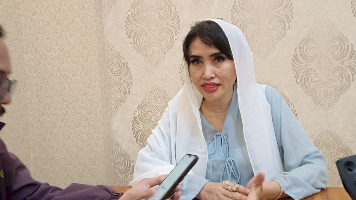 Wasekjend DPP Gerindra Misrayanti Nyoblos di Makassar, Optimis Prabowo-Gibran Menang