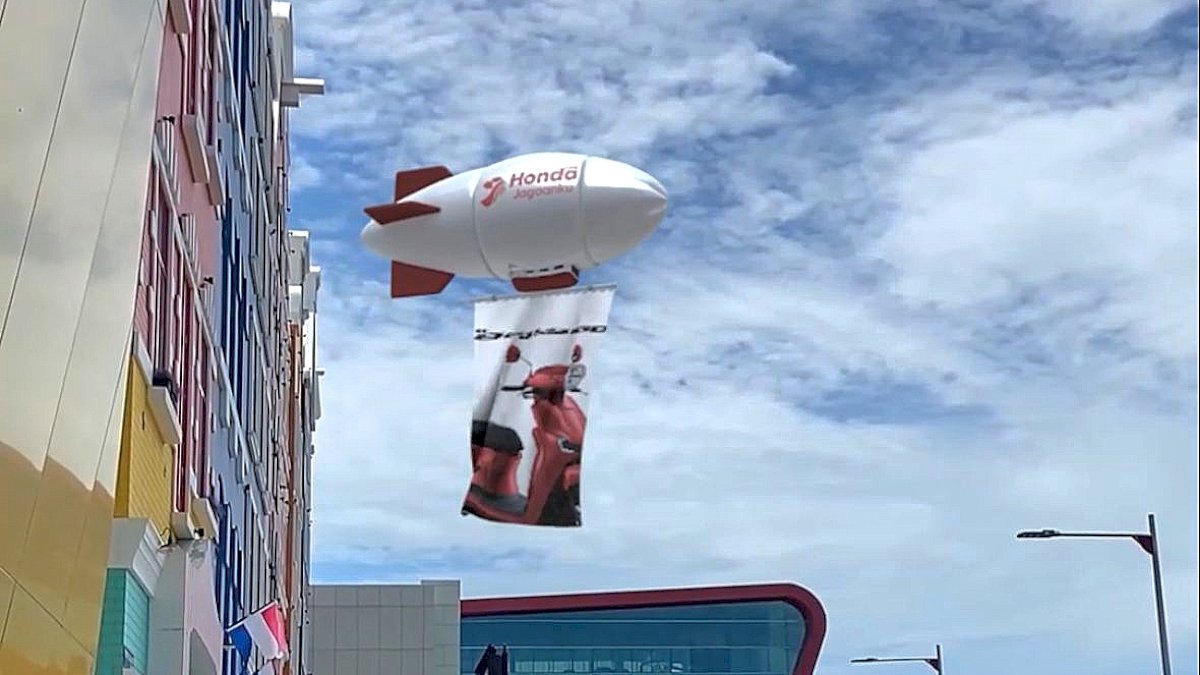 New Honda Stylo 160 Mengudara di Langit Kota Makassar