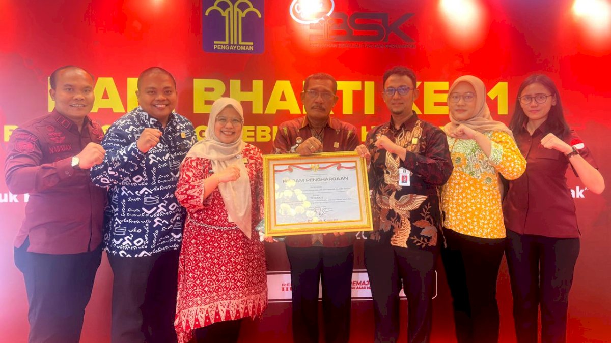 Kanwil Kemenkumham Sulawesi Selatan Raih Penghargaan Terbaik II