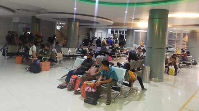 Arus penumpang di Pelabuhan Makassar naik hingga 122,58 persen. Foto: Istimewa