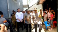 Pj Gubernur Sulsel Apresiasi TPS di Gowa, Pemilih Pemula Dapat Coklat dan Penyandang Disabilitas Dipermudah