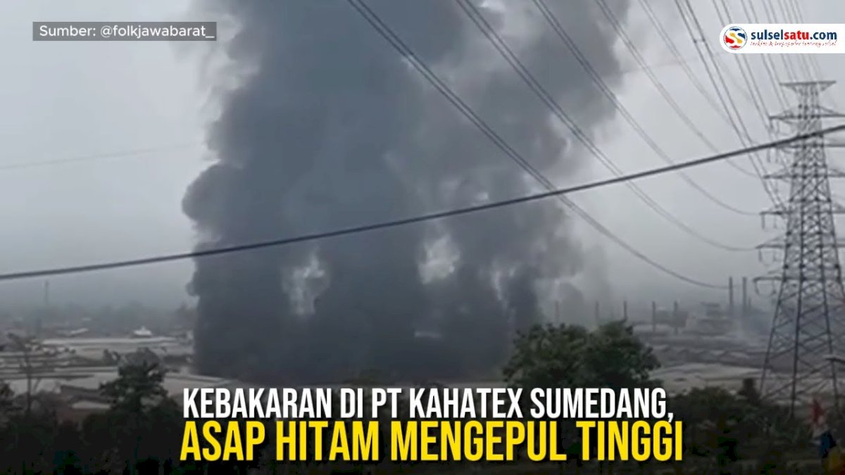 VIDEO: Kebakaran di PT Kahatex Sumedang, Asap Hitam Mengepul Tinggi