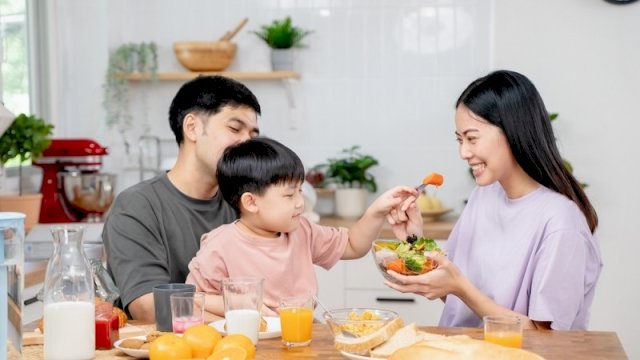 Sarapan jadi kunci agar berumur panjang. Foto: Internet