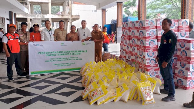 Bantuan yang disalurkan Pegadaian untuk korban banjir di Kota Makale Kabupaten Tana Toraja. Foto: Istimewa