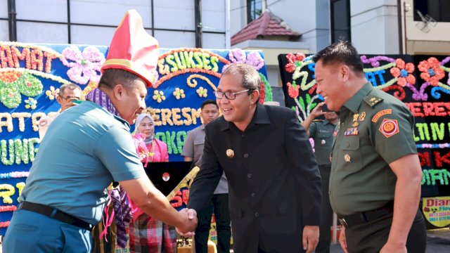 Wali Kota Makassar Danny Pomanto saat hadir dalam peresmian gedung otmilti IV Makassar. Foto: Istimewa