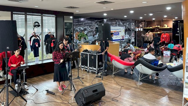 Asmo Sulsel peringati Hari Musik Nasional di Astra Motor Makassar Jalan Sultan Alauddin. Foto: Istimewa.
