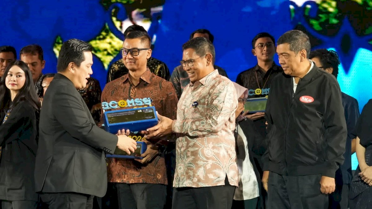 Dirut BRI Sunarso Dinobatkan sebagai Best CEO of Communication, BRI Raih 4 Penghargaan BCOMSS 2024