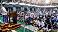 Tarawih Malam Kedua Ramadan di Masjid Al-Markaz, Bahtiar Baharuddin Sampaikan Gerakan Berbagi Bahagia