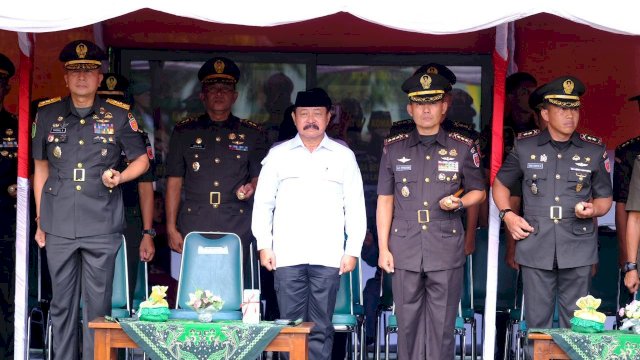 Wakil Bupati Gowa Abd Rauf Malaganni menghadiri Upacara Penutupan Prodi Dikmata TNI AD Gelombang-II TA. 2023 (OV). Foto: Istimewa