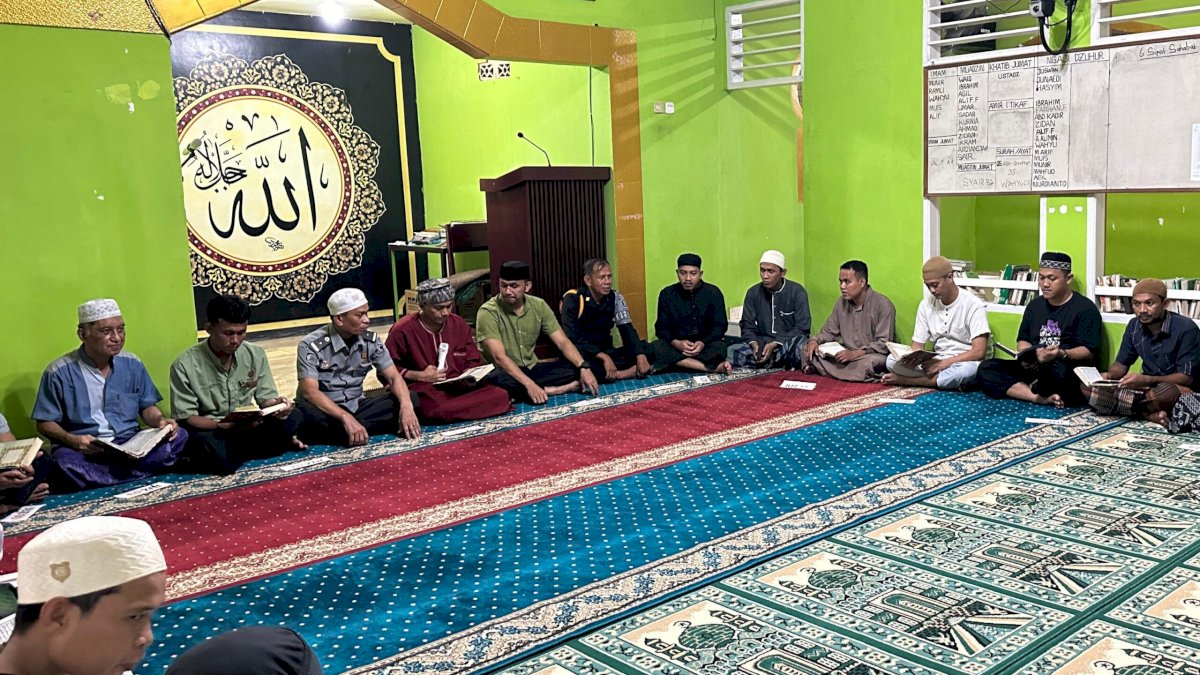 Kakanwil Kemenkumham Sulsel Apresiasi Antusias WBP Rutan Pangkajene Ikuti Tadarrus Al-Qur’an Setiap Malam