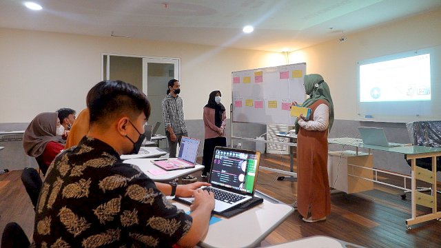 Kalla Institute hadirkan kurikulum demi cetak lulusan siap kerja. Foto: Istimewa