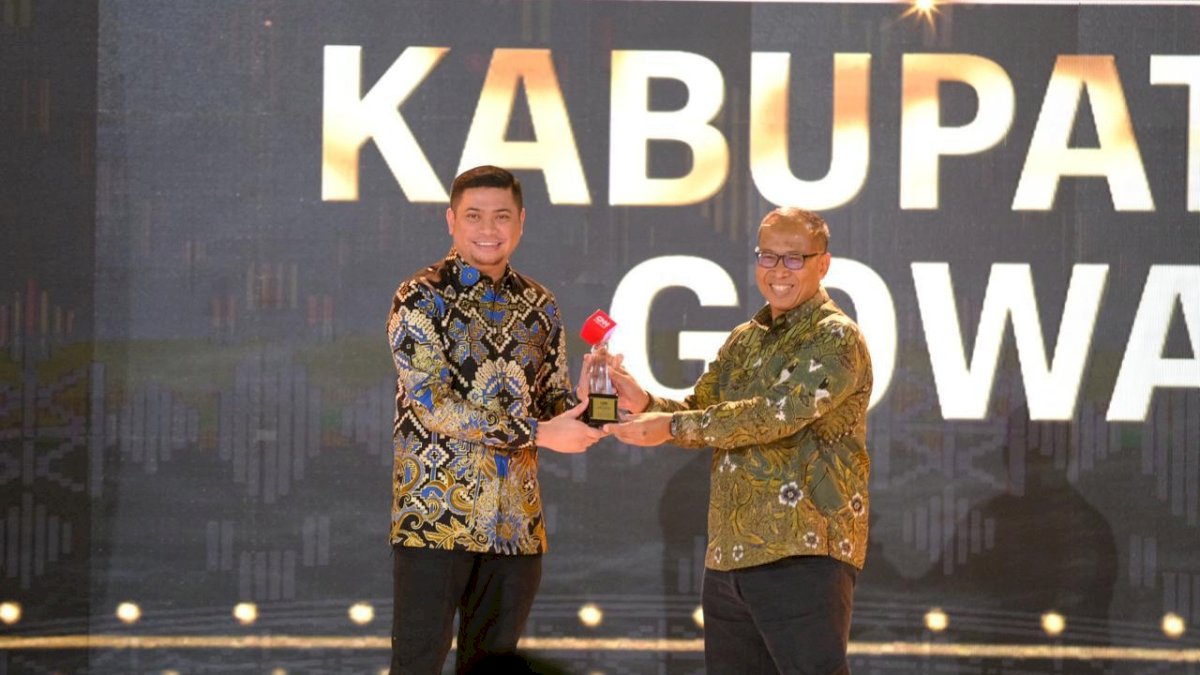 Pemkab Gowa Raih Dua Penghargaan CNN Indonesia Awards 2024