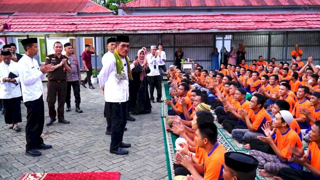 istimewa