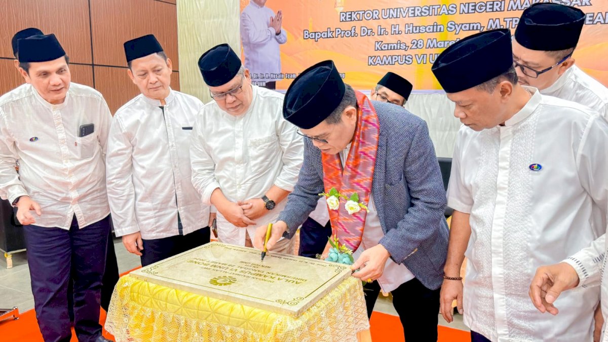 Kunker dan Safari Ramadan di Bone, Rektor UNM Resmikan Aula Baru Kampus VI Watampone