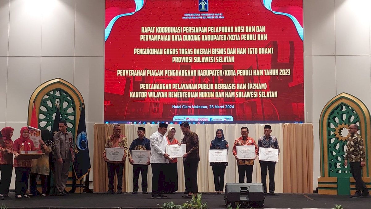 Kota Makassar Sabet Penghargaan Peduli HAM 2023