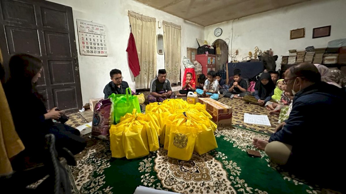 Kanwil DJP Sulselbartra Berbagi Kasih kepada Anak Yatim dan Masyarakat