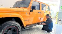 Kalla Kars Lengkapi Kenyamanan Pengguna Jeep dengan Menyiapkan Electric Foot Step