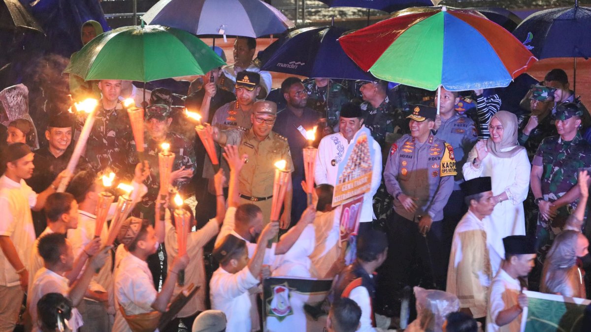 Bahtiar Apresiasi Wali Kota Makassar Gelar Festival Takbir dan obor Tepian Air Sambut Idul Fitri