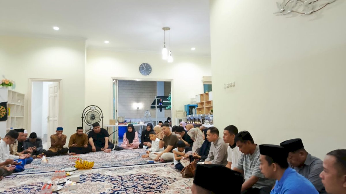Kembali Terpilih Jadi Anggota DPRD Sulsel, Rezki Mulfiati Gelar Pengajian dan Syukuran