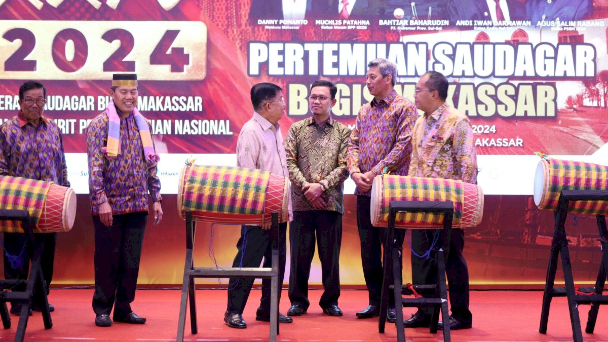 Danny Pomanto Tabuh Gendang pada Pembukaan PSBM XXIV