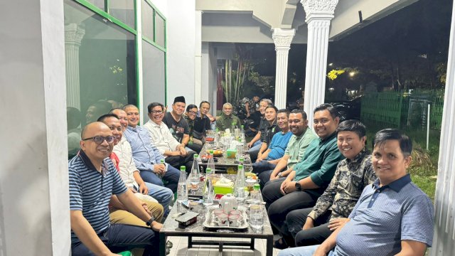 Ketua DPD II Golkar Makassar Munafri Arifuddin mengunjungi markas PKB Makassar sebagai wujud keseriusan berkoalisi di Pilwali. Ist