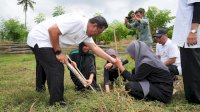 Hari Bumi Sulsel Tanam 2 Juta Pohon, Terbesar di Indonesia