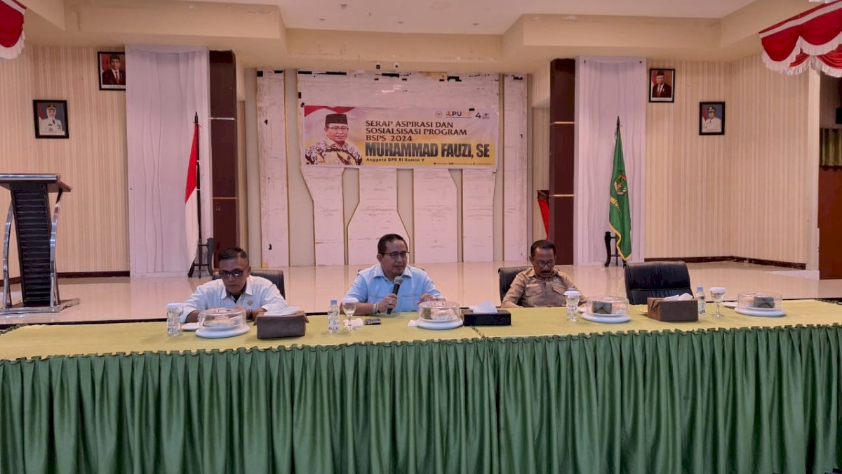 Muhammad Fauzi Temui Ratusan Warga Penerima Program Bedah Rumah di Kecamatan Masamba