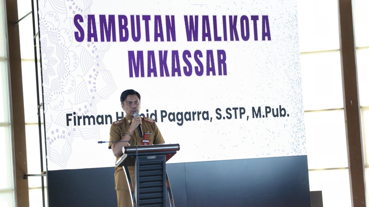 Firman Pagarra Berbagi Inovasi KTR di Forum The 3rd Mayor Meeting For Eastern Indonesia