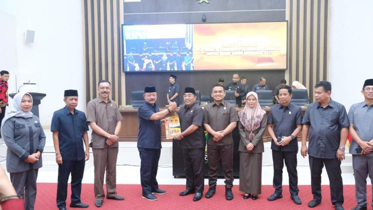 Foto: Wabup Gowa Serahkan LKPD TA 2023