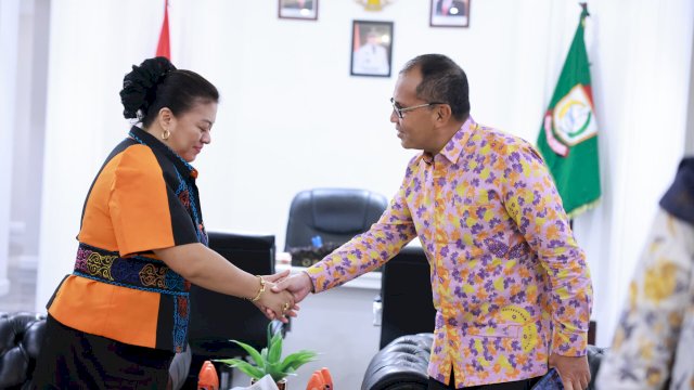 Wali Kota Makassar Moh Ramdhan Pomanto bersama Konsulat Jenderal Filipina Mary Jennifer Domingo Dingal. Foto: Istimewa.